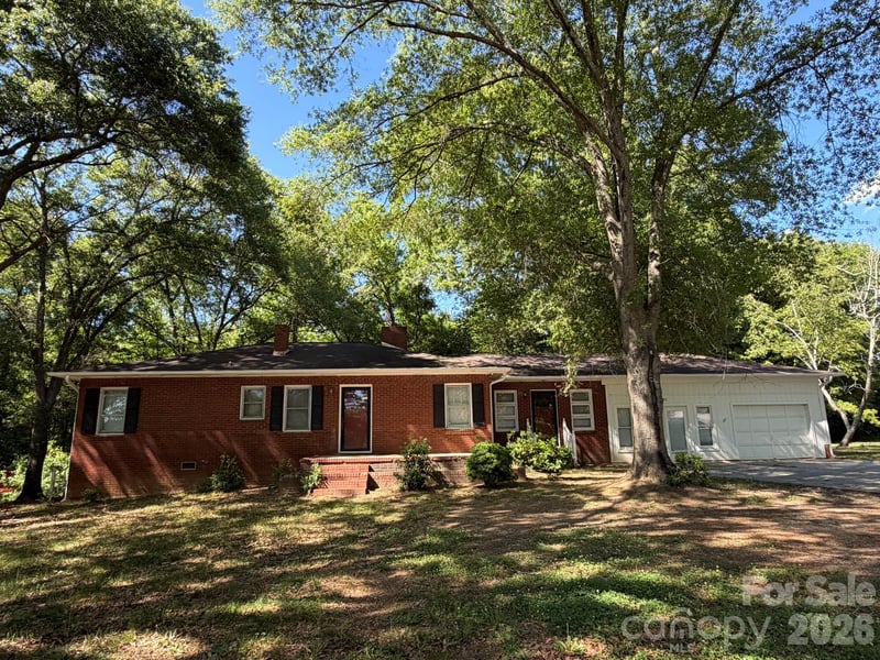 382 Alexis High Shoals Rd, Dallas, NC 28034