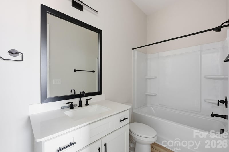 1515 Robin Rd, Newton, NC 28658