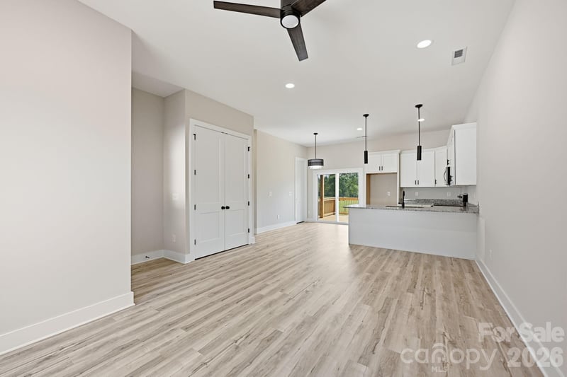 1515 Robin Rd, Newton, NC 28658