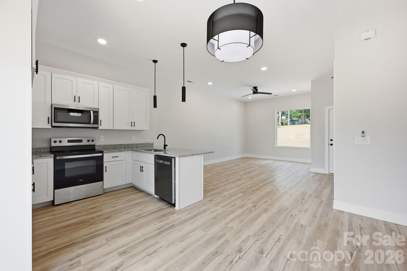 1515 Robin Rd, Newton, NC 28658