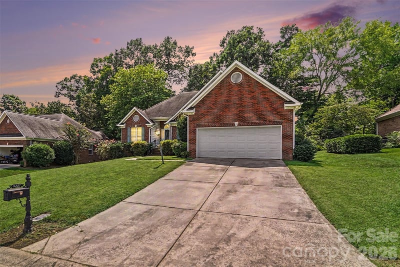 8202 Stevens Mill Rd #92, Matthews, NC 28104