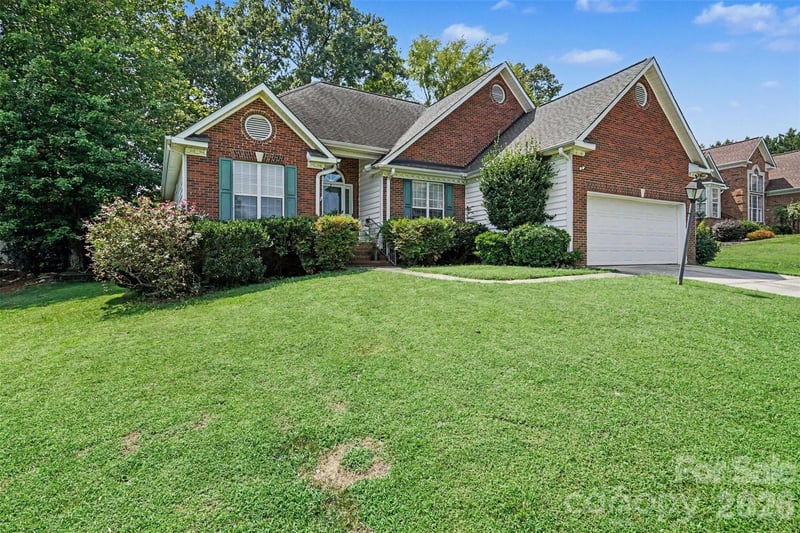 8202 Stevens Mill Rd, Matthews, NC 28104