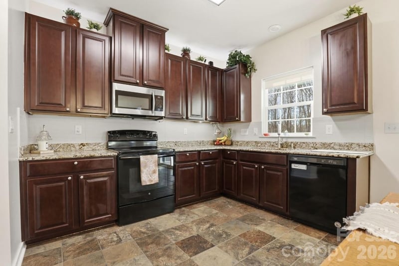 7532 W Berkeley Rd, Denver, NC 28037