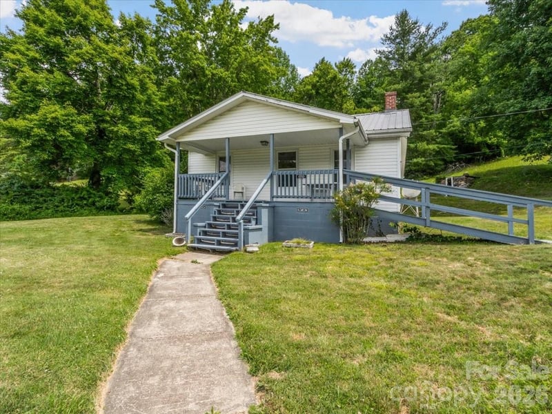 659 Newdale Church Rd, Burnsville, NC 28714