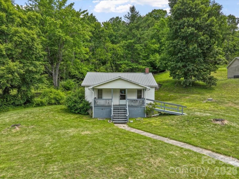 659 Newdale Church Rd, Burnsville, NC 28714