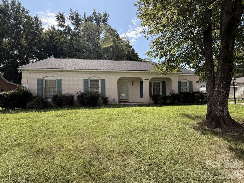 6625 Woodfield Dr, Charlotte, NC 28215