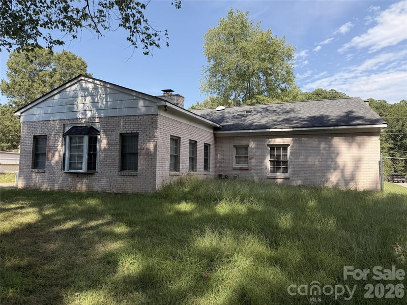6625 Woodfield Dr, Charlotte, NC 28215