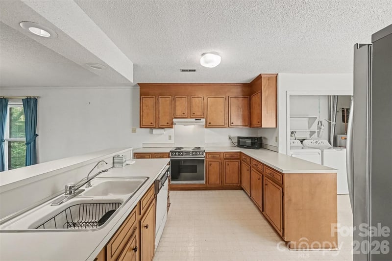 8248 Oakley Ln, Charlotte, NC 28270