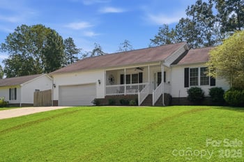 86 Fifth St, York, SC 29745