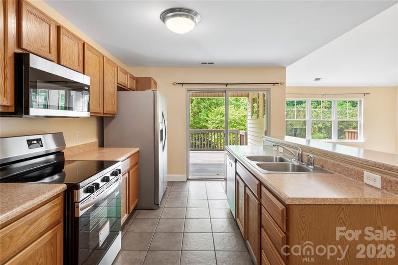 156 B Wash Creek Dr, Hendersonville, NC 28739