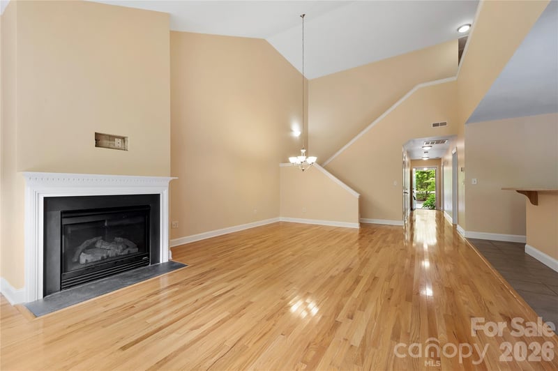 156 B Wash Creek Dr, Hendersonville, NC 28739