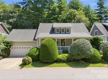 19 Oakhaven Ter, Asheville, NC 28803