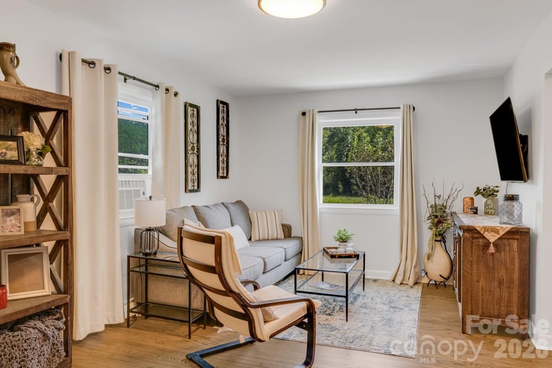 1772 Nc 9 Hw, Black Mountain, NC 28711
