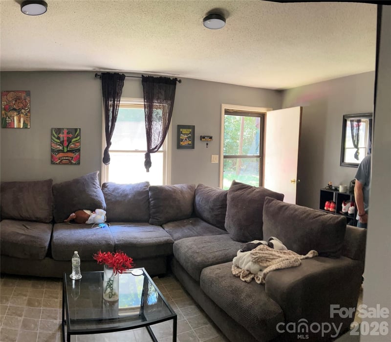 6800 Glover Ln, Stanley, NC 28164