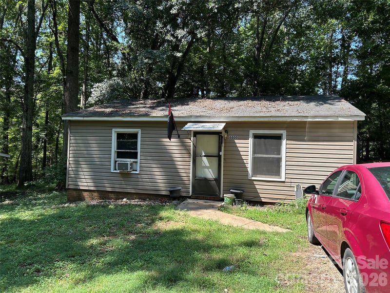 6800 Glover Ln, Stanley, NC 28164