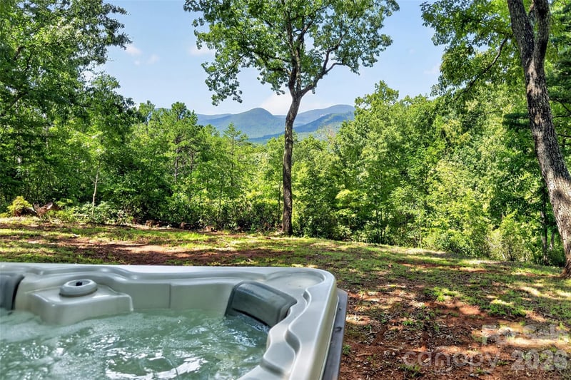 128 Pearson Cir, Lake Lure, NC 28746