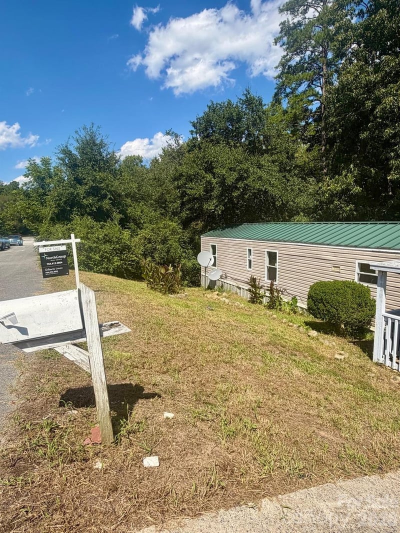 111 Cloverleaf Dr, Clover, SC 29710