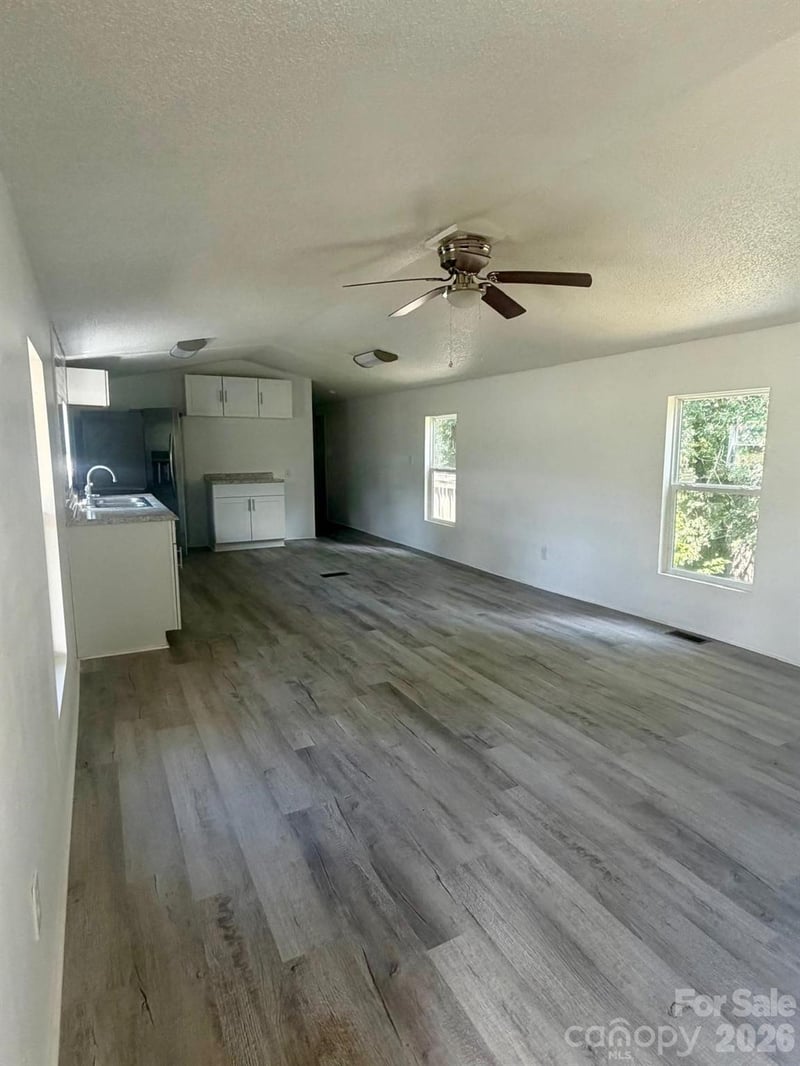 111 Cloverleaf Dr, Clover, SC 29710