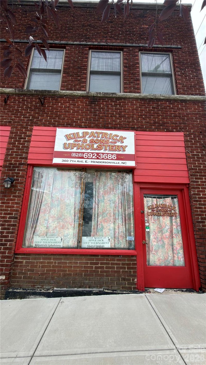 360 Seventh Ave E, Hendersonville, NC 28792