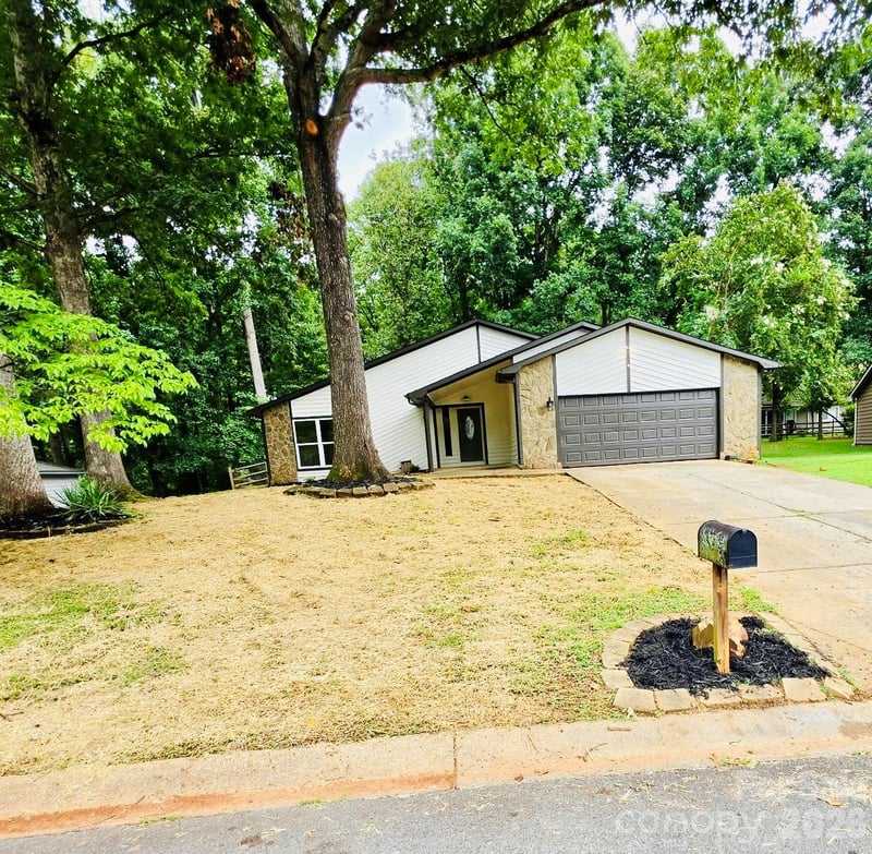 7424 Lawyers Station Dr, Mint Hill, NC 28227