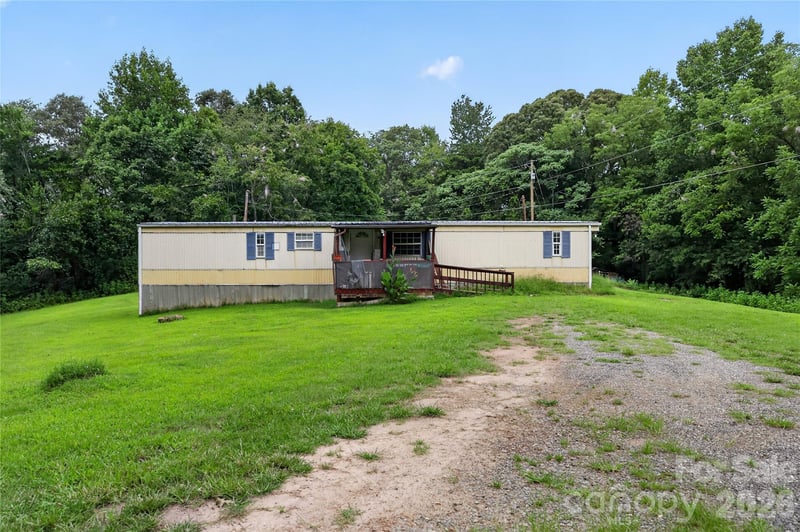 5146 Gross Rd, Hickory, NC 28602