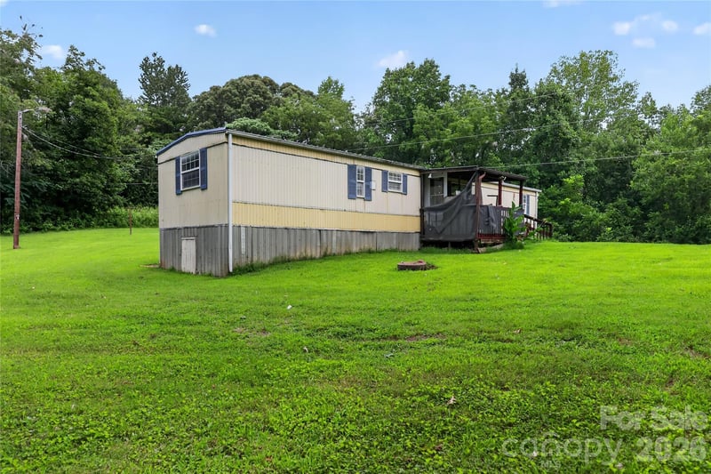 5146 Gross Rd, Hickory, NC 28602