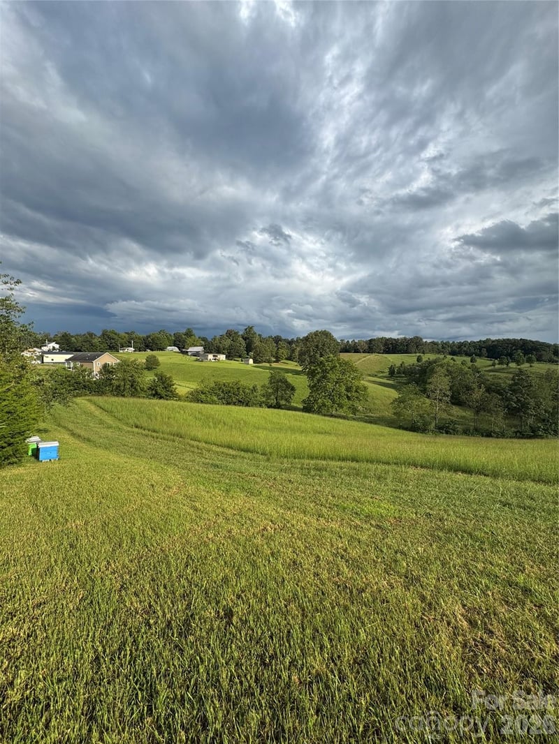 237 Rock Bridge Rd, Leicester, NC 28748