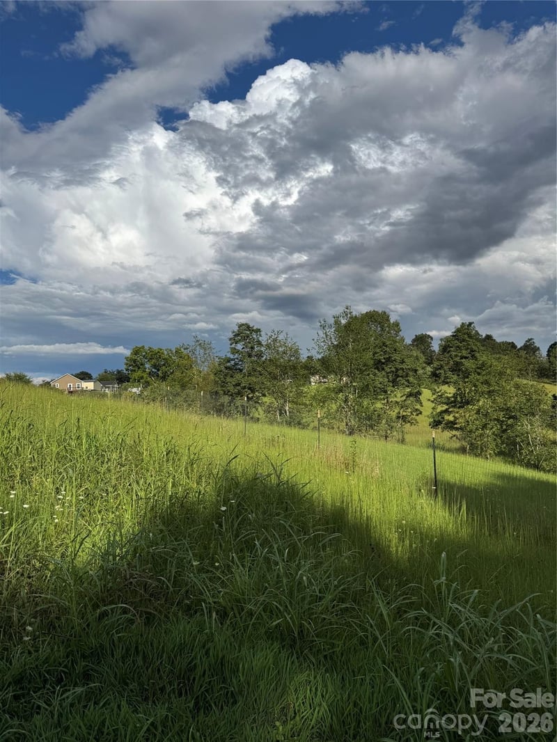 237 Rock Bridge Rd, Leicester, NC 28748