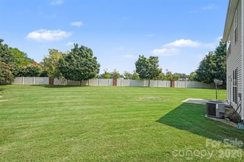 2410 Normancrest Ct, Charlotte, NC 28270