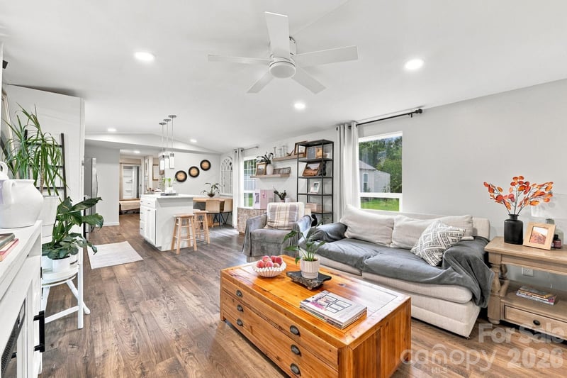 1433 Oakbrook Ln, Denver, NC 28037
