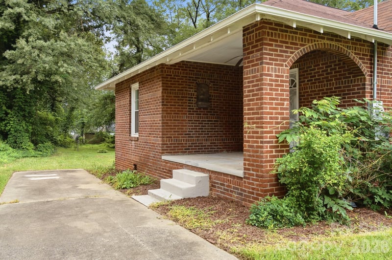 626 S Green St, Statesville, NC 28677
