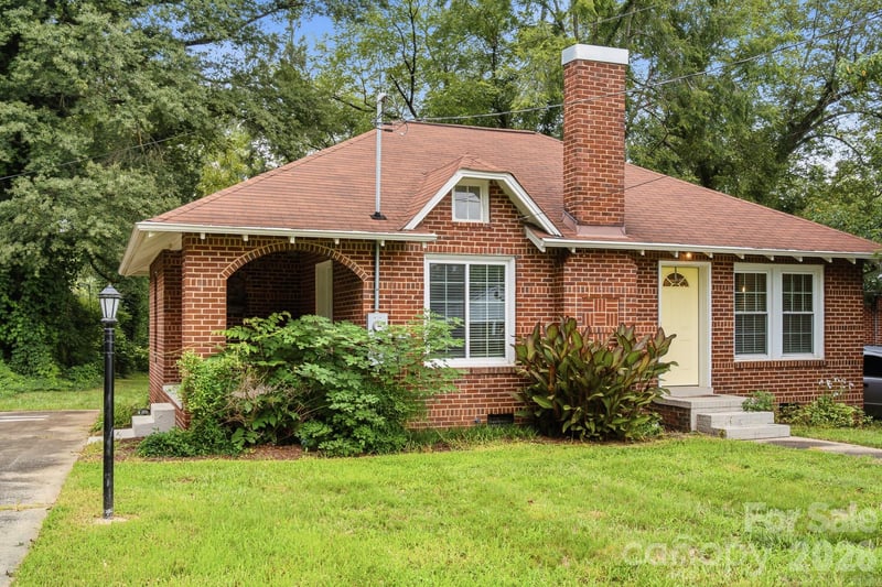 626 S Green St, Statesville, NC 28677