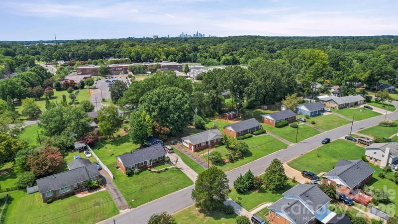 3029 Rosehill Dr, Charlotte, NC 28212