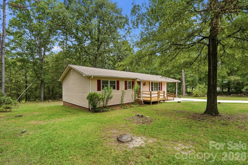 897 Community Ln, Lancaster, SC 29720