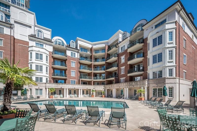 300 W 5th St #318, Charlotte, NC 28202