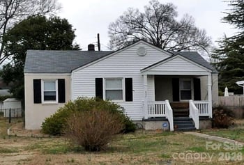 657 Melbourne Ct, Charlotte, NC 28209
