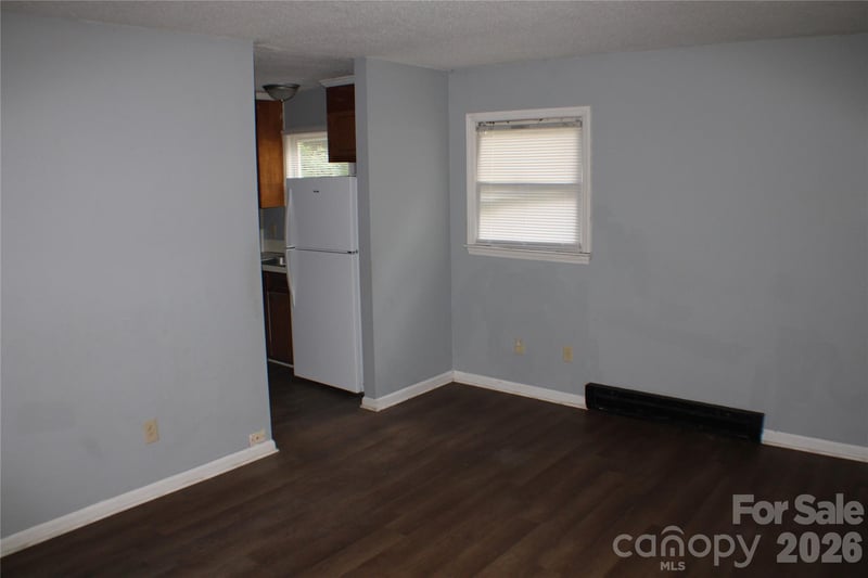6804 Glover Ln, Stanley, NC 28164