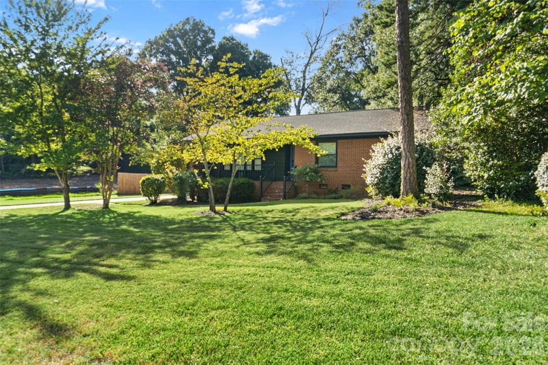 4200 Murrayhill Rd, Charlotte, NC 28209