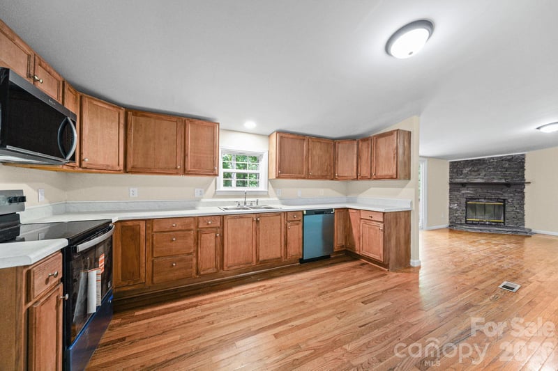 126 Pisgah Church Rd, Statesville, NC 28625