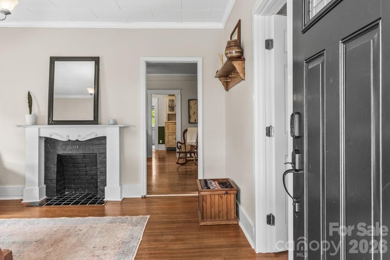412 N 1st Ave, Maiden, NC 28650