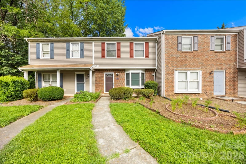 8426 Rust Wood Pl, Charlotte, NC 28227