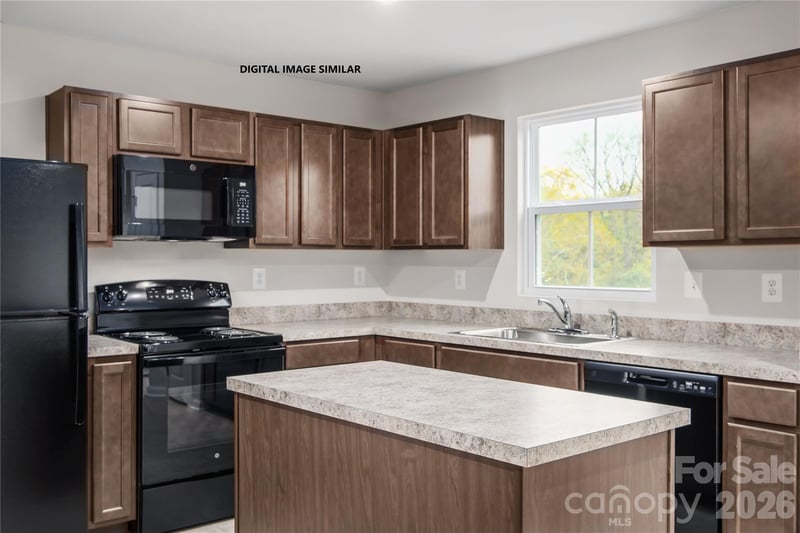735 Paxfords St, Lancaster, SC 29720