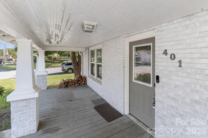 401 N Oakland Ave, Statesville, NC 28677