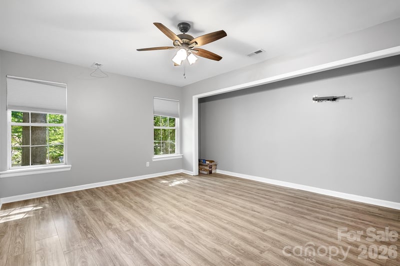 134 Mills Valley Dr, Mooresville, NC 28117