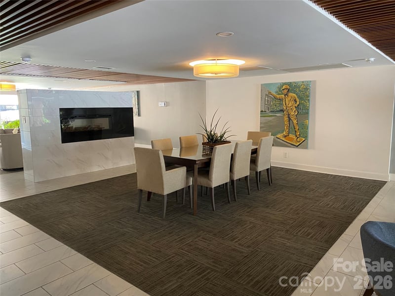 1323 Queens Rd #208, Charlotte, NC 28207