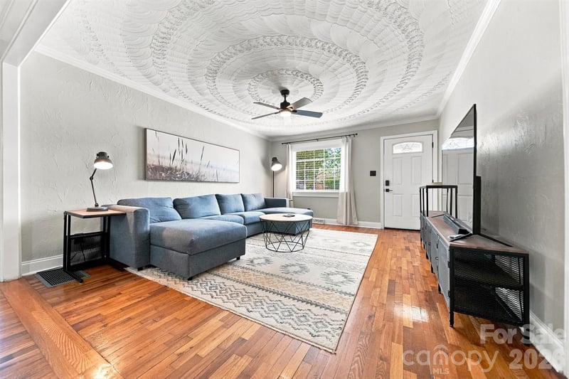3226 Anderson St, Claremont, NC 28610
