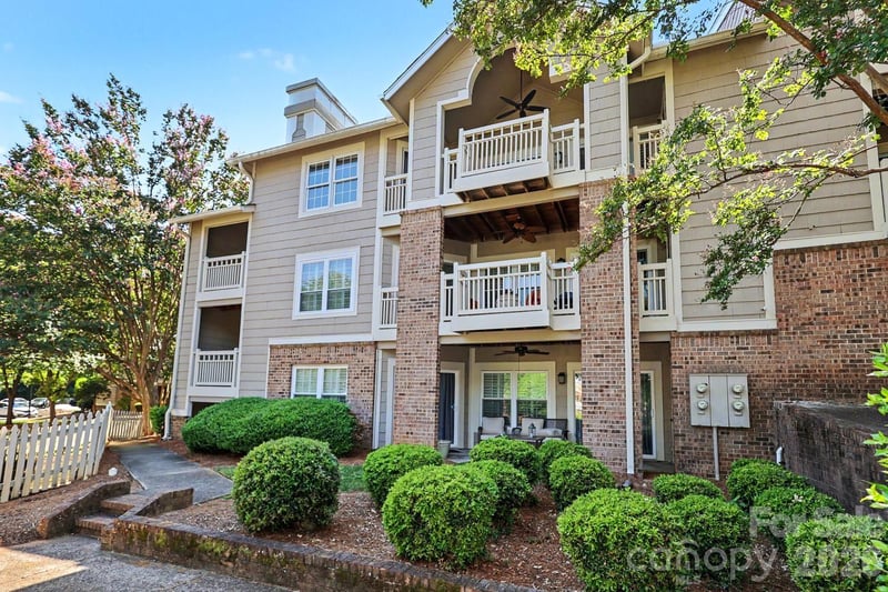 5009 Sharon Rd #I, Charlotte, NC 28210