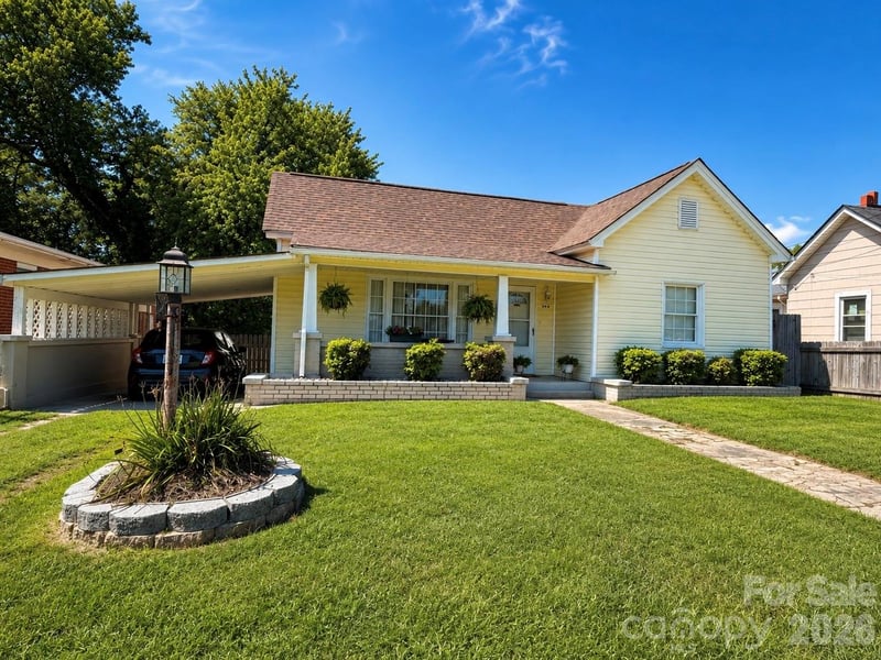227 W 12th St, Salisbury, NC 28144