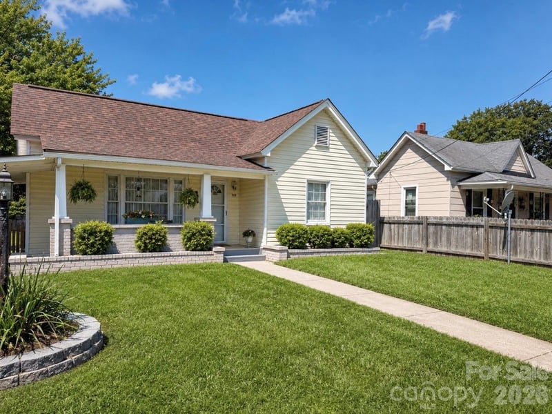 227 W 12th St, Salisbury, NC 28144