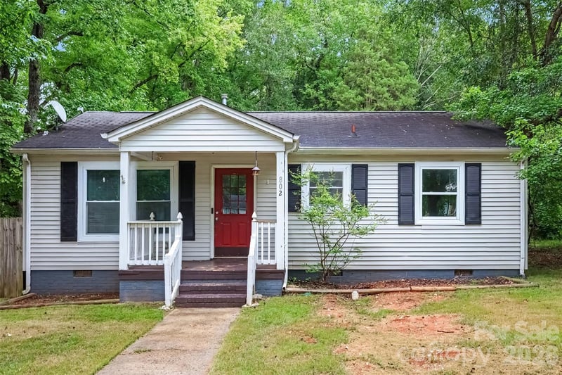 802 Stowe Dr, Lowell, NC 28098